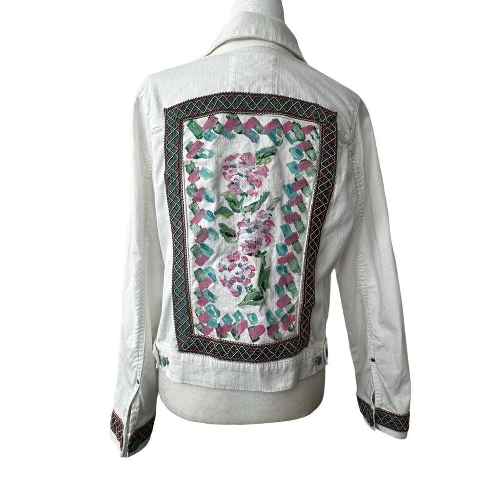White Denim Jacket Custom Floral Design Painted Back SZ L - Picture 3 of 15
